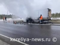 Пожар на трассе в Петрозаводске: грузовик сгорел дотла утром 2026 года
