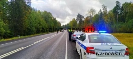 В Карелии автоинспекторы пресекли опасные манёвры: любители езды по *встречке* попали на камеру