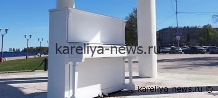 В Петрозаводске открытое пианино зазвучит на полтора месяца позже: причины и планы на 2026 год